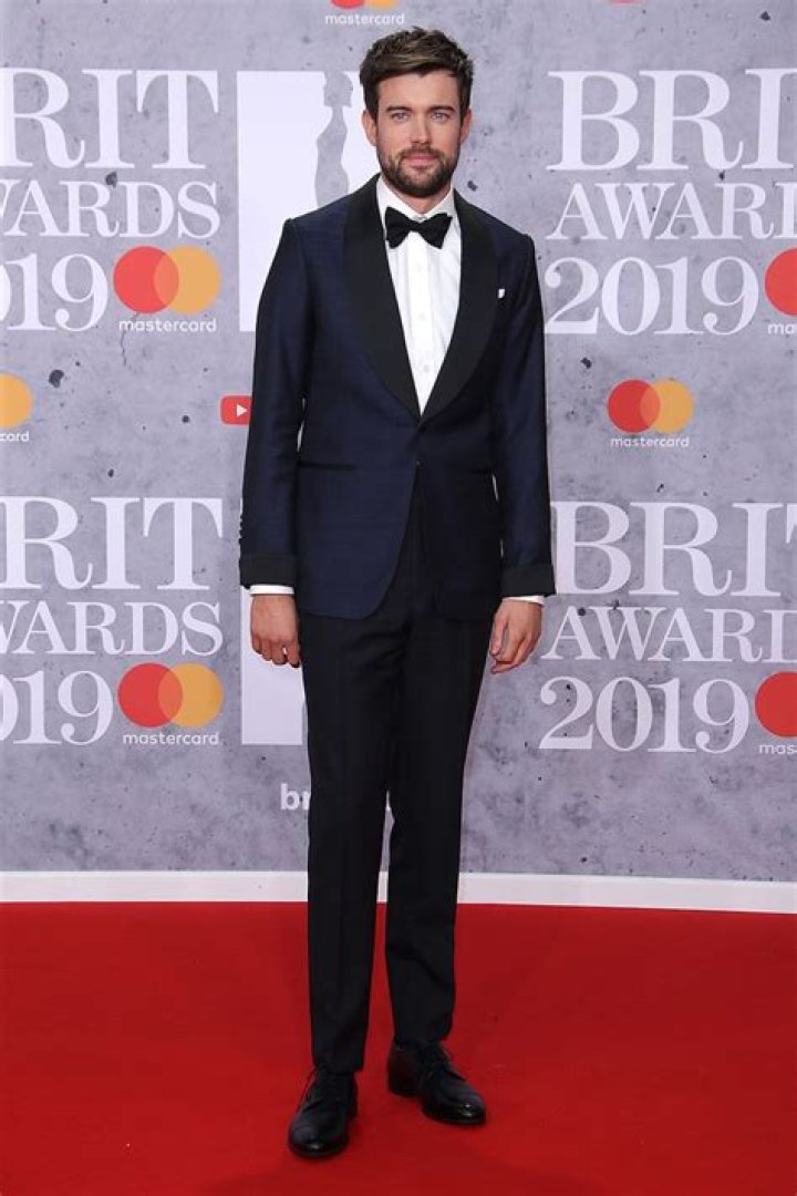 2019 Brits Red Carpet Photos — See The Brit Awards Arrivals